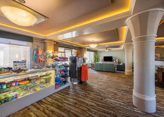 Reges Oceanfront Resort