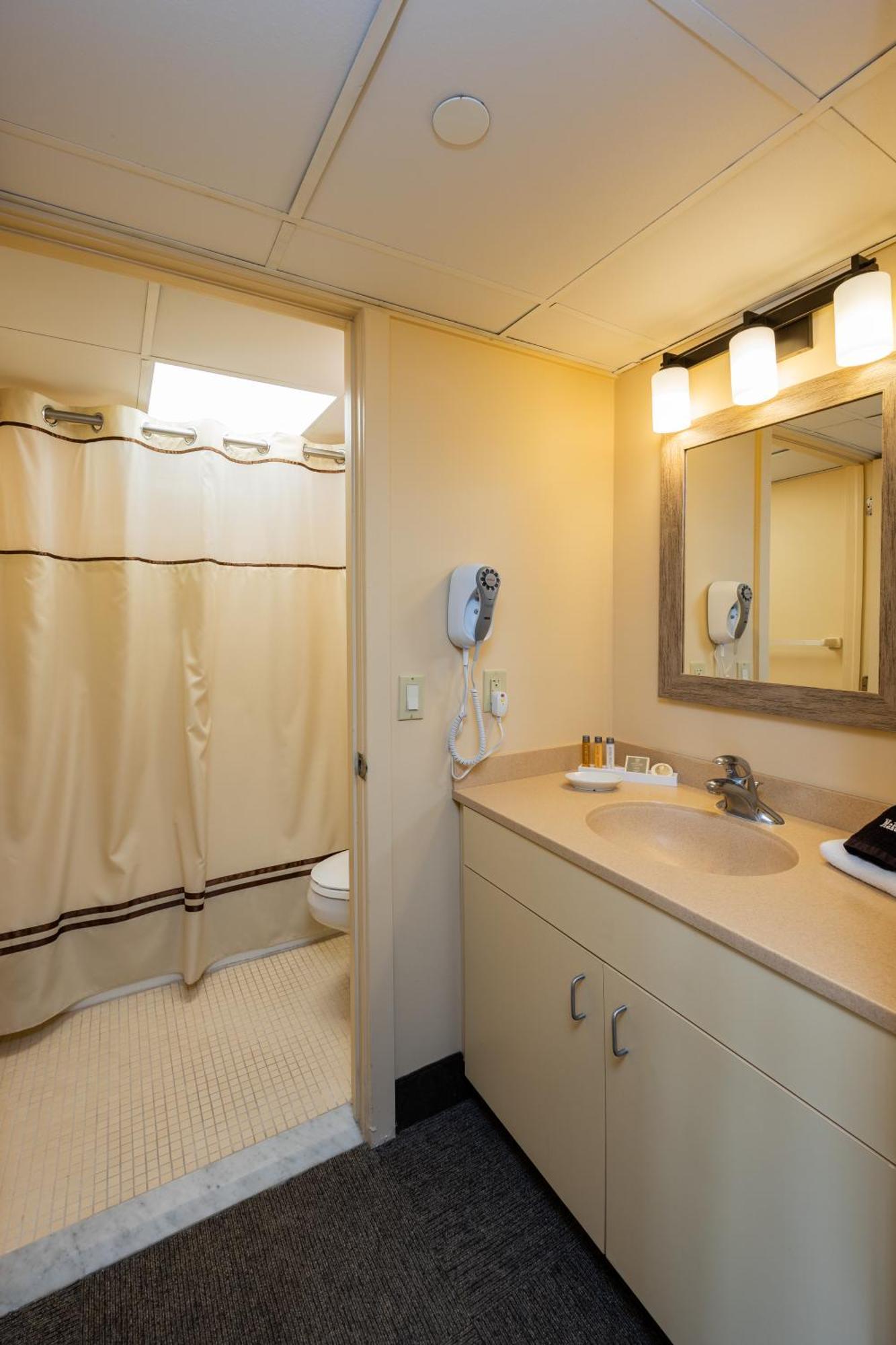 Reges Oceanfront 3*